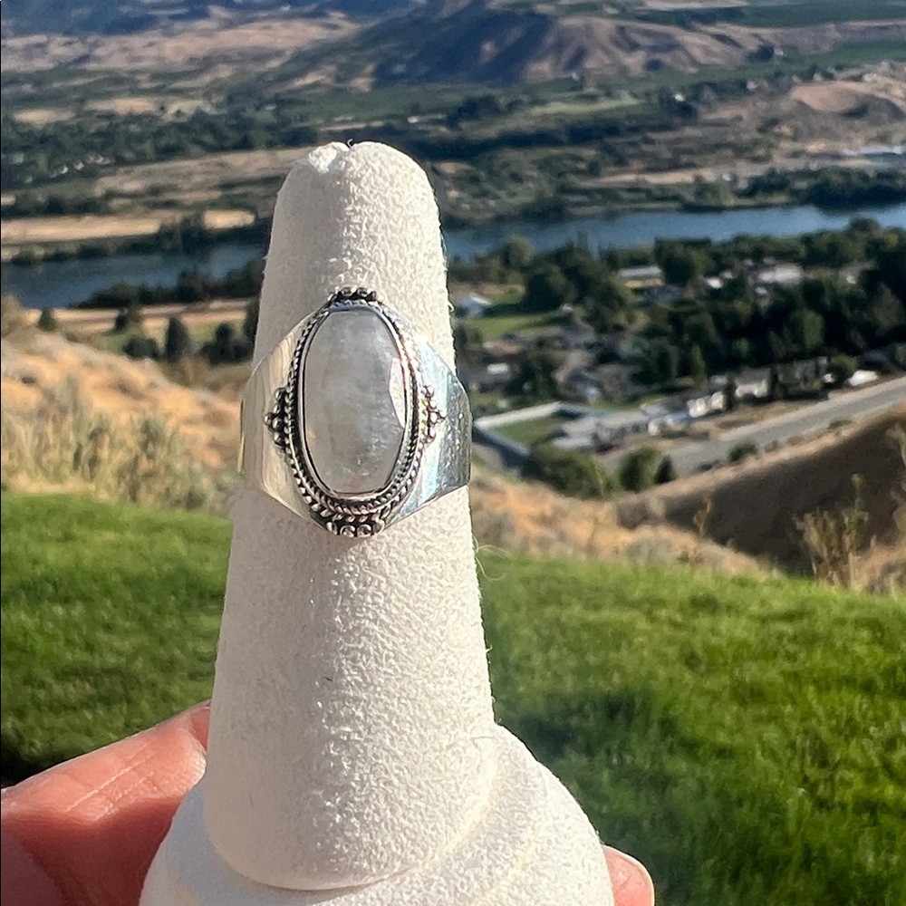 Elegant Sterling Silver Moonstone Ring